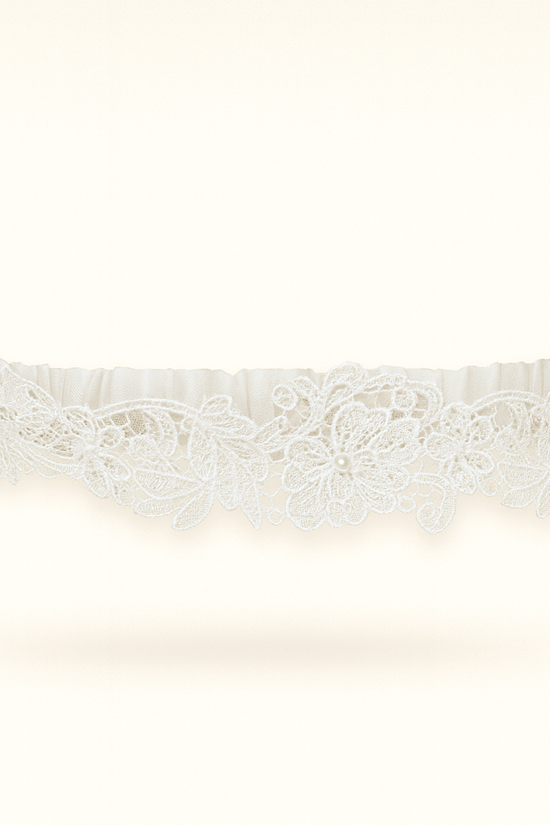 Elegant White Bridal Lace Garter - Donna Speziatta
