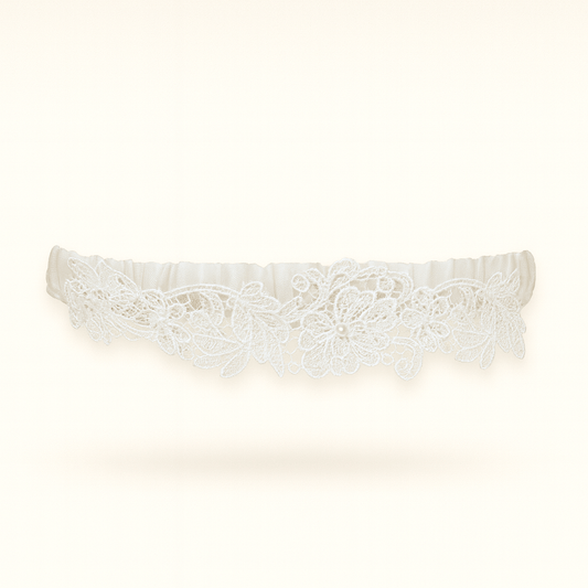Elegant White Bridal Lace Garter - Donna Speziatta