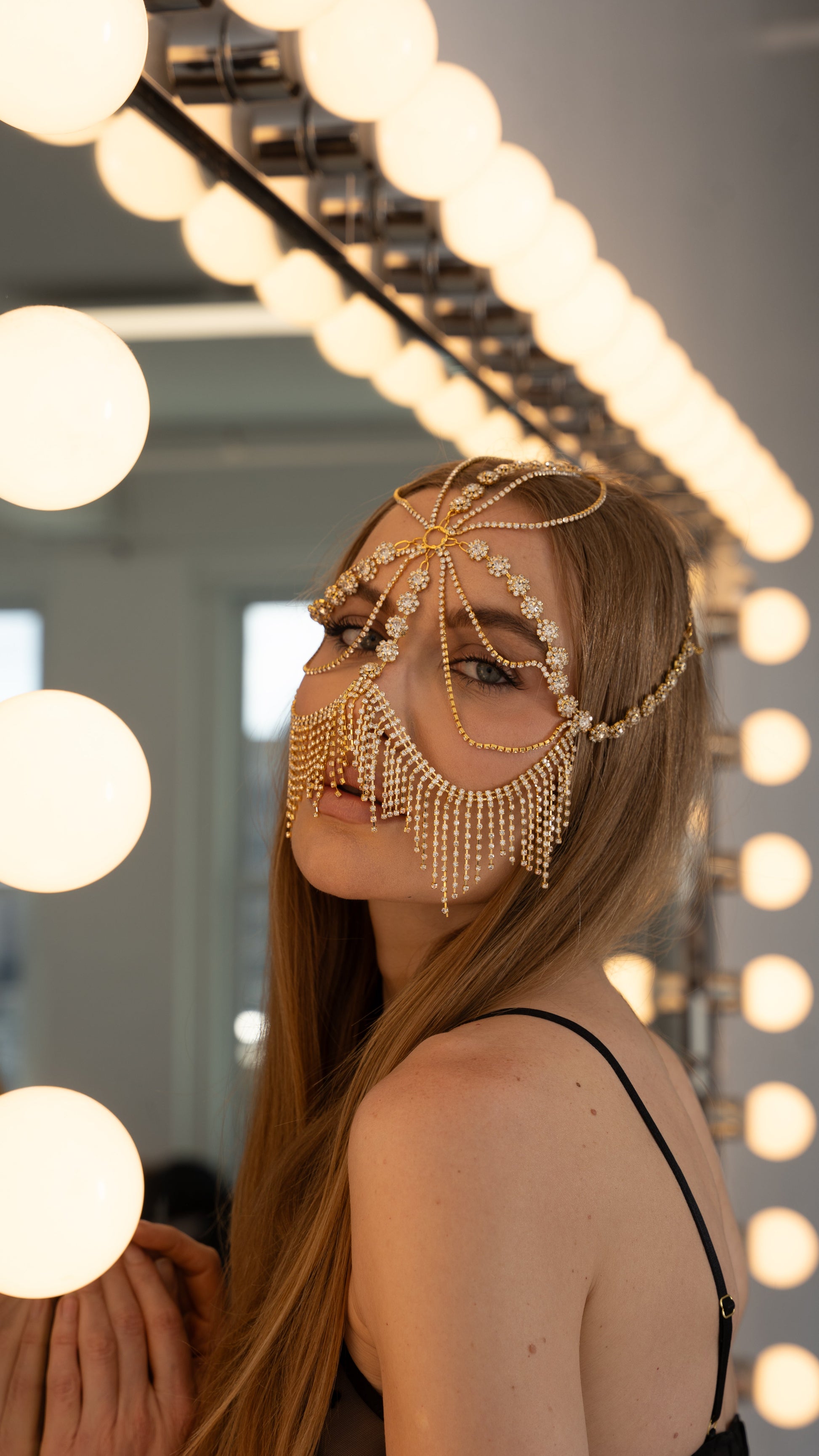Luxury Gold Face Chain Headpiece – Crystal Fringe Mask with Floral Detail - Donna Speziatta