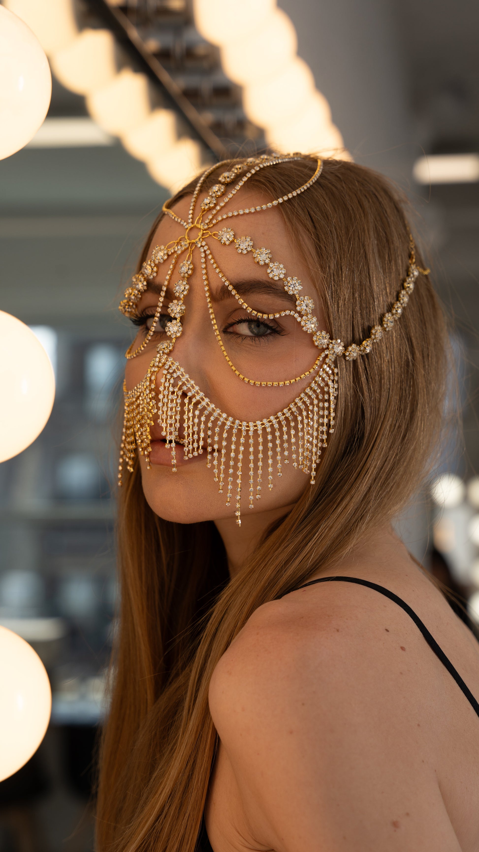 Luxury Gold Face Chain Headpiece – Crystal Fringe Mask with Floral Detail - Donna Speziatta